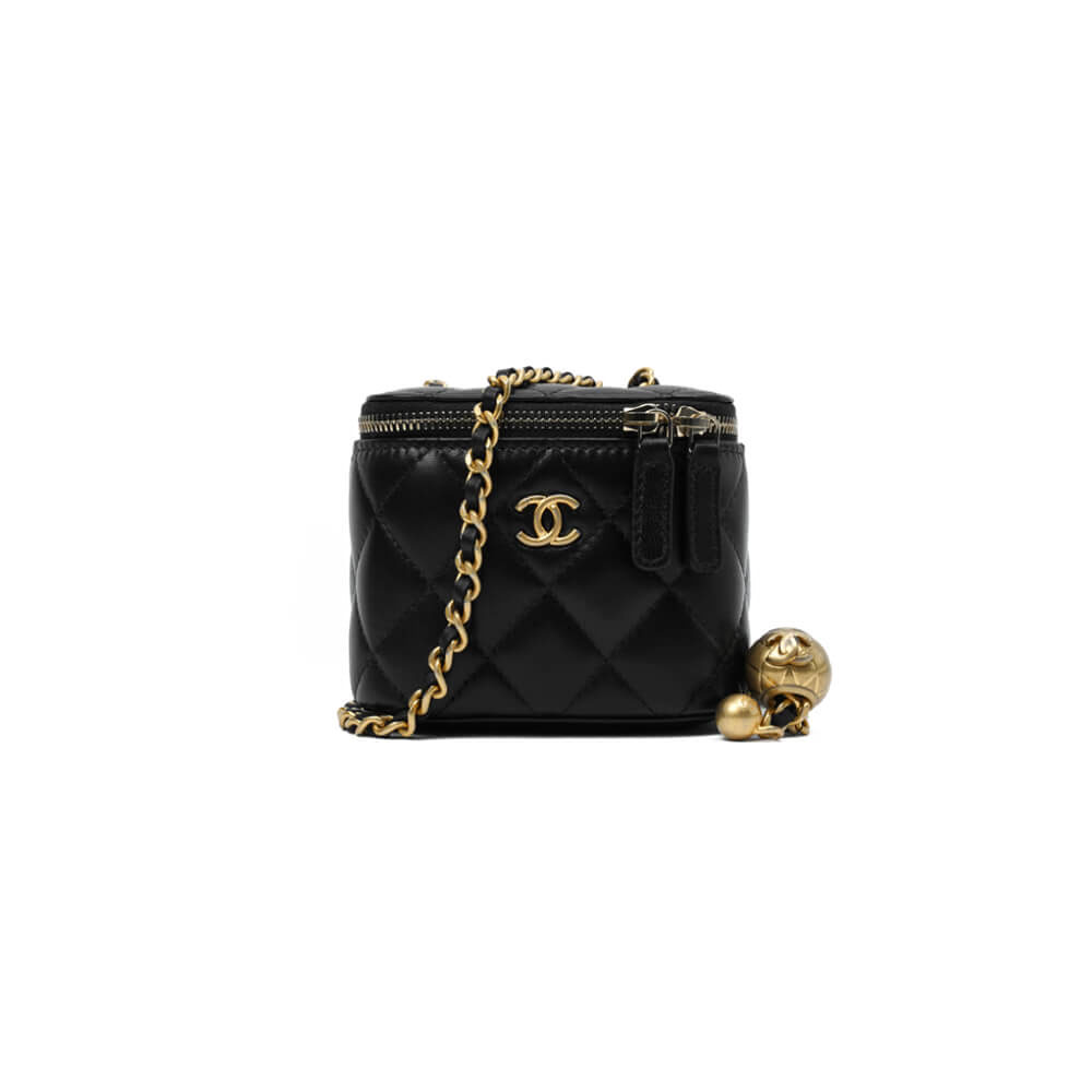 Ch*el small vanity with chain