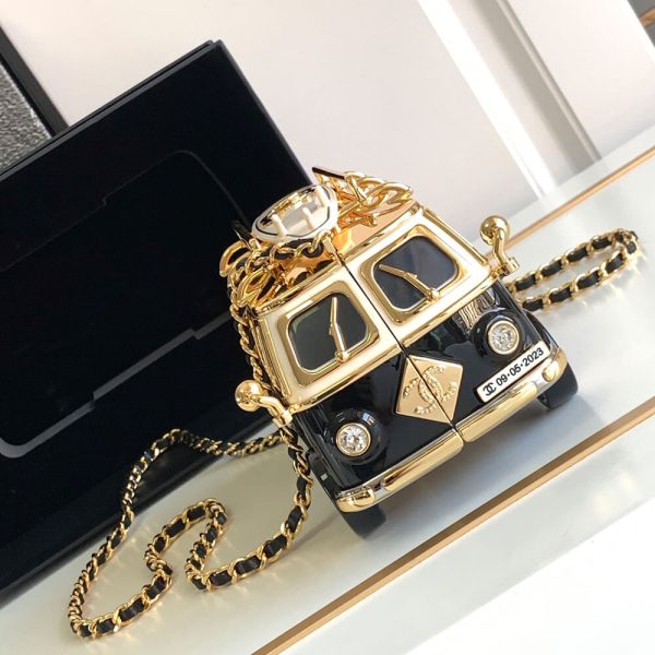 Ch*el mini van minaudiere(low stock)