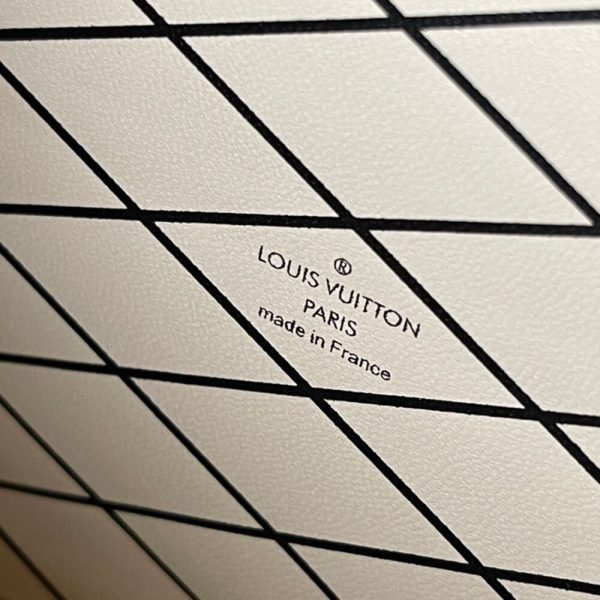 LV PETITE MALLE EAST WEST