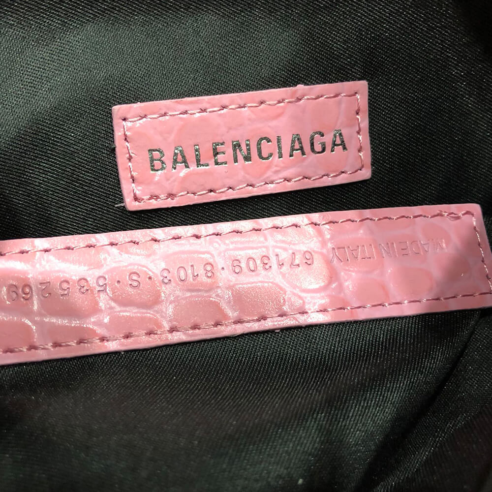 Ba*len*cia*ga womens le cagole xs shoulder bag